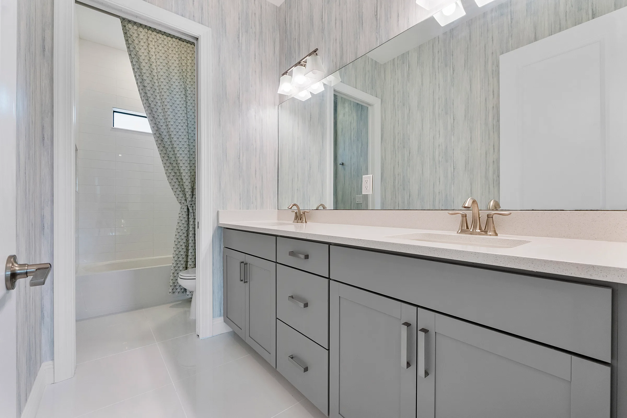 Empty home — 8685 Parkland Bay Dr